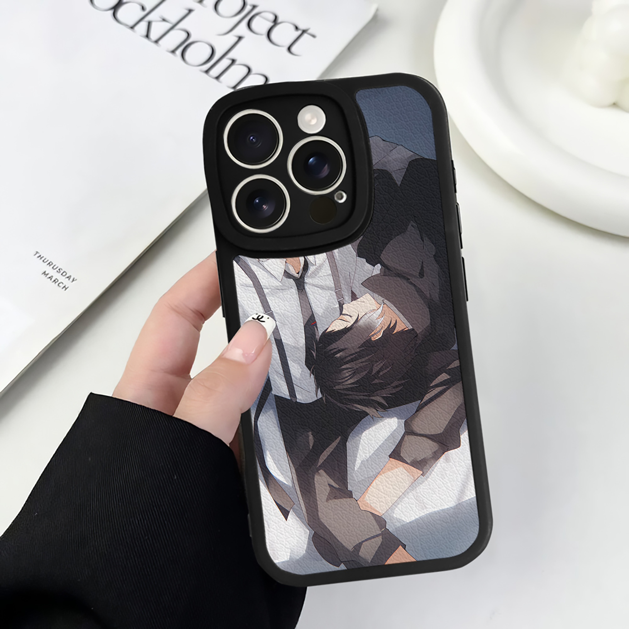 （画像用） 文豪ストレイドッグス Bungo Stray Dogs 【iPhone 16シリーズ対応】シリコンスマホケース（レザー調） 材質：シリコン